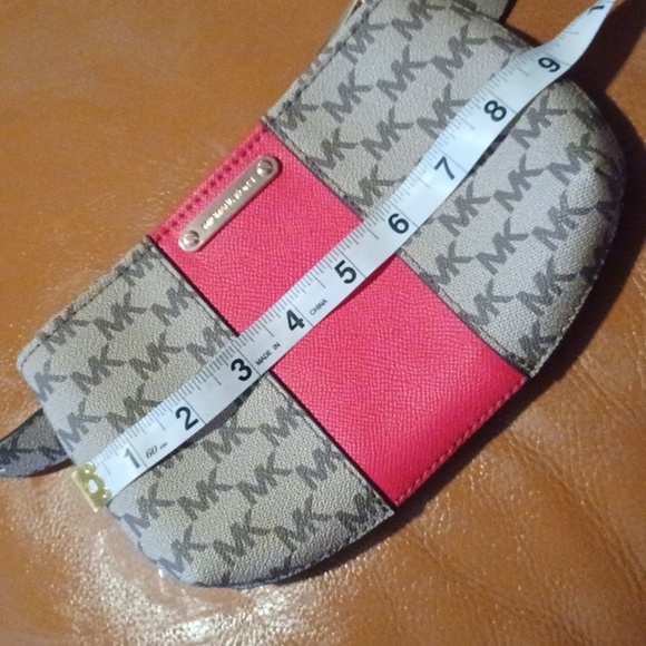 🐾Michael Kors Tan and Red Shoulder Bag - Picture 7 of 9